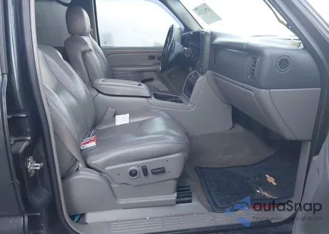 2005 Chevrolet Avalanche 1500 Z66 z USA, uszkodzony, nr VIN 3GNEC12Z35G125938